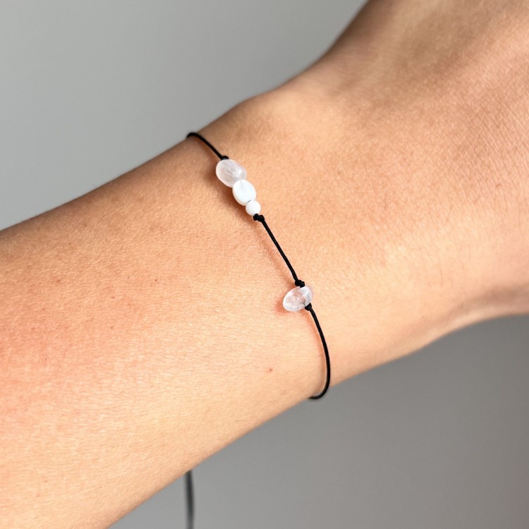 Bransoletka na szczęście  | kryształ górski, masa perłowa, kamień księżycowy