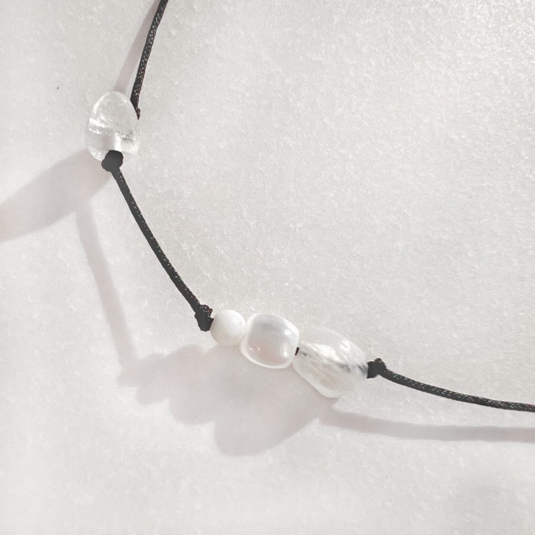 Bransoletka na szczęście  | kryształ górski, masa perłowa, kamień księżycowy