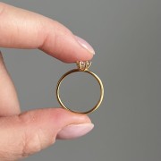 Srebrny pozłacany pierścionek z cyrkonią UKOCHANA