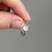 Srebrny pierścionek z cyrkonią UKOCHANA