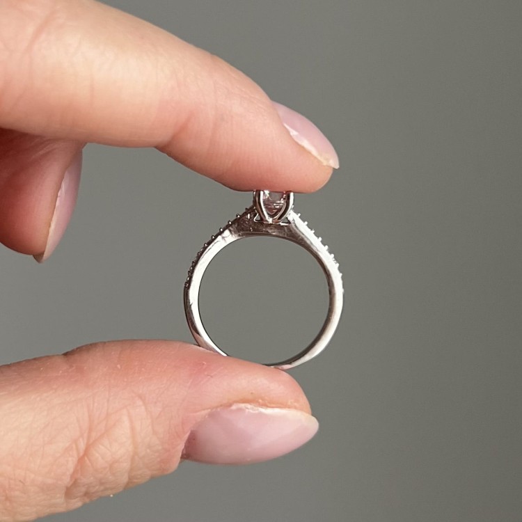 Srebrny pierścionek z cyrkoniami JEDYNA