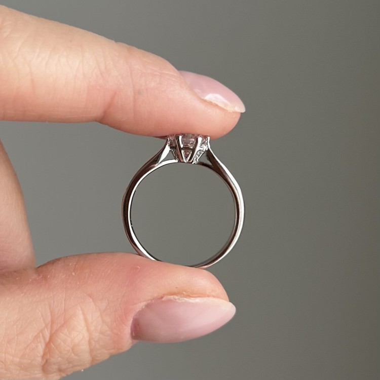 Srebrny pierścionek z cyrkoniami WYBRANA