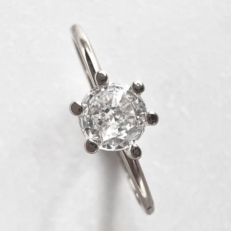 Srebrny pierścionek z cyrkonią UKOCHANA