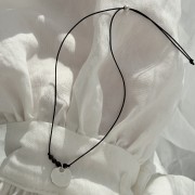 Bransoletka na sznurku personalizowana TWOJA LITERKA kamienie czarny