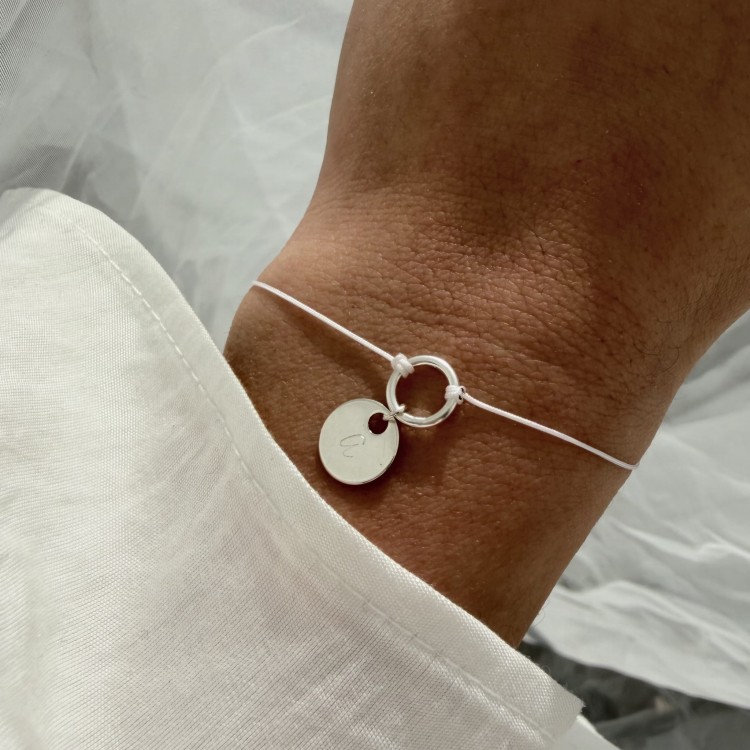 Bransoletka na sznurku personalizowana TWOJA LITERKA  biały