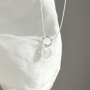 Bransoletka na sznurku personalizowana TWOJA LITERKA  biały