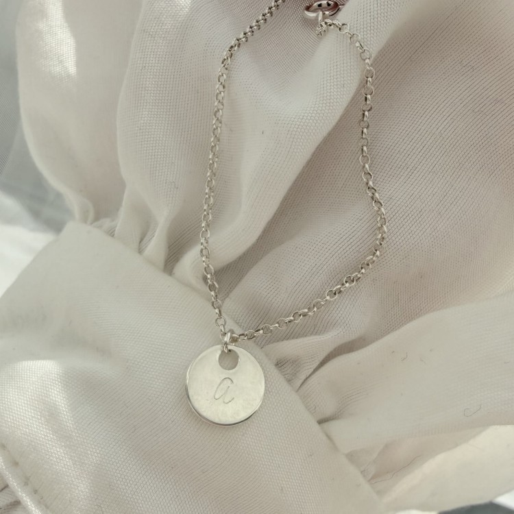 Personalizowana bransoletka z literką – blaszka 8 mm