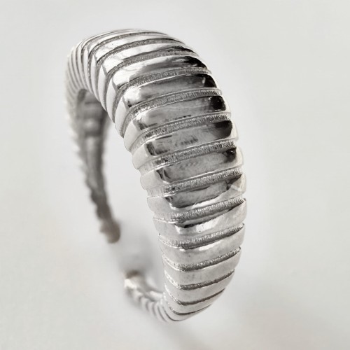 Srebrny  pierścionek Wyszukany