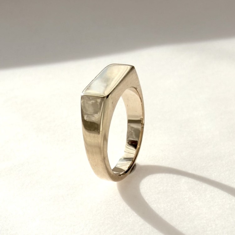 Złoty" 585" sygnet dla dziecka – wyjątkowy prezent na lata 1,59g