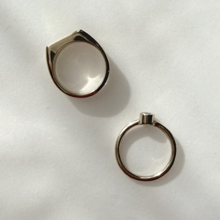 Złoty" 585" pierścionek dla dziecka – wyjątkowy prezent na lata 0,08ct