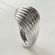 Srebrny pierścionek FALA