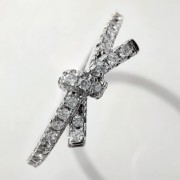 Srebrny pierścionek z cyrkoniami KOKARDKA