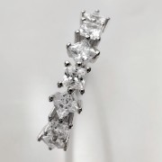 Srebrny pierścionek z cyrkoniami BŁOGOŚĆ