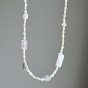 Naszyjnik  z naturalnych pereł i kamienie naturalnych