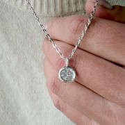 Srebrny naszyjnik z cyrkonią PŁYNNE SREBRO