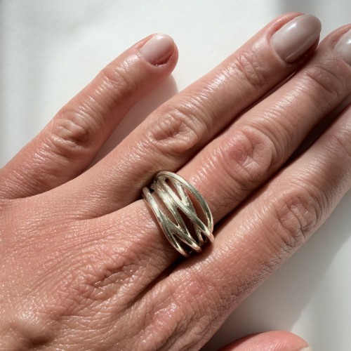 Srebrny pierścionek Zjawiskowy