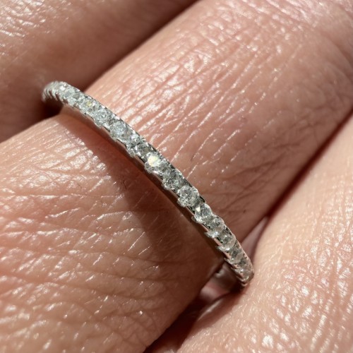 Srebrny pierścionek obrączka z cyrkoniami KLASYCZNY