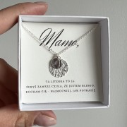 Personalizowany naszyjnik z literką – blaszka 8 mm i fakturowaną blaszką