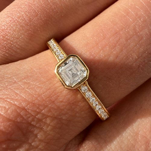 Pierścionek CLEO z kwadratowym moissanitem 0,40 ct – srebro 925 pozłacane 24K