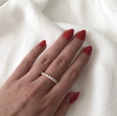 Srebrny pozłacany pierścionek obrączka z cyrkoniami