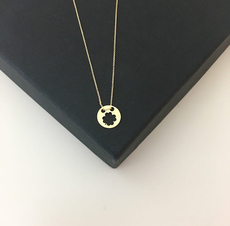 Złoty naszyjnik koło z koniczyną 333