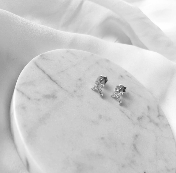 Srebrne kolczyki krzyże z cyrkoniami