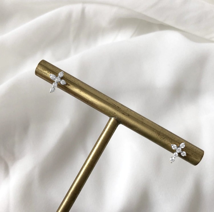 Srebrne kolczyki krzyże z cyrkoniami