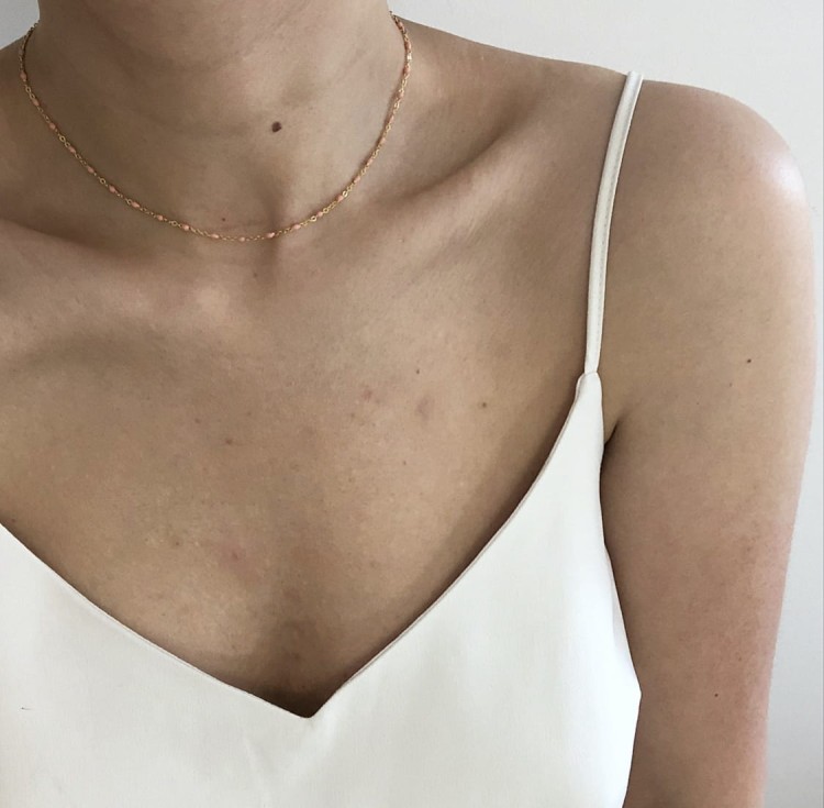 Srebrny pozłacany naszyjnik choker z różową emalią