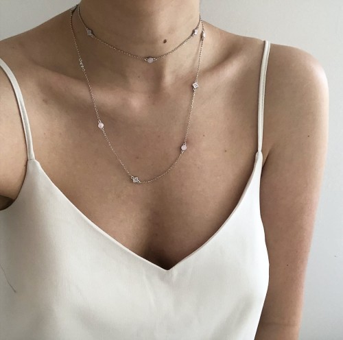 Srebrny naszyjnik długi koło i koniczyna z różową emalia