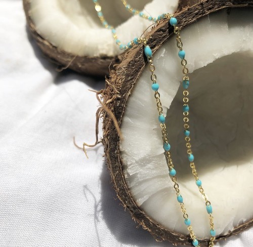 Srebrny pozłacany naszyjnik z niebieską emalią